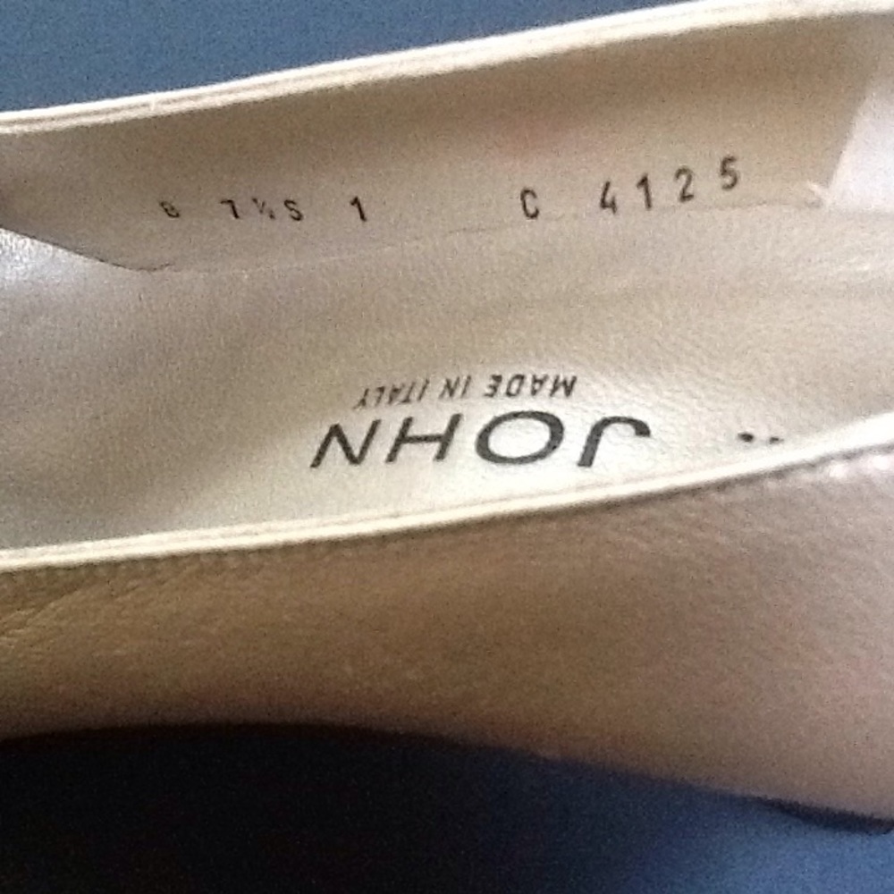 Vintage St.John Pale Gold Italian Leather Turin Metallic Gold Square Toe 7‎ 1/2B - Picture 7 of 15